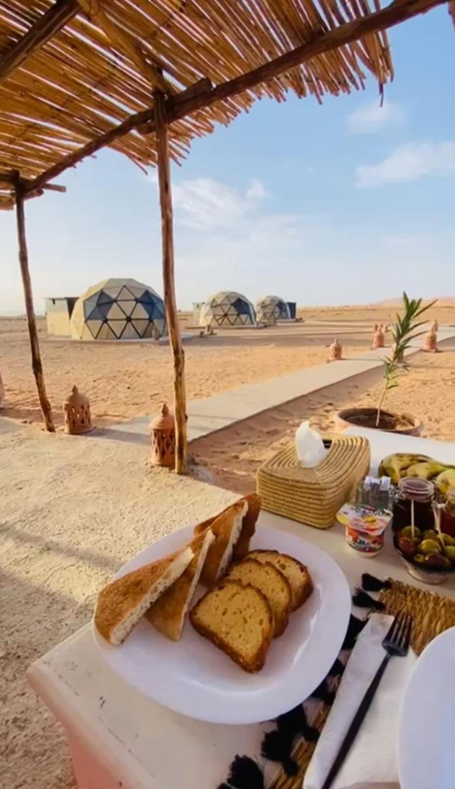 Tatooine Stars Camp Hotel Merzouga Bagian luar foto